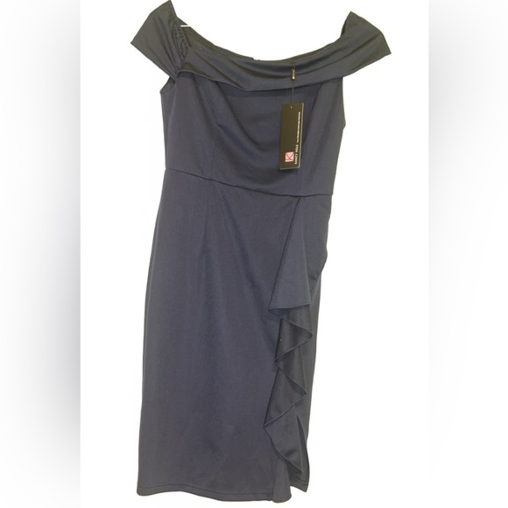 Elegant Navy Off-Shoulder Dress *NEW WITH TAGS*. Super flattering!